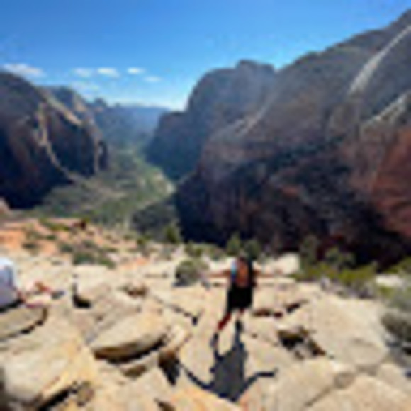 Meet your Posher, Clara - Picture 1 of 1